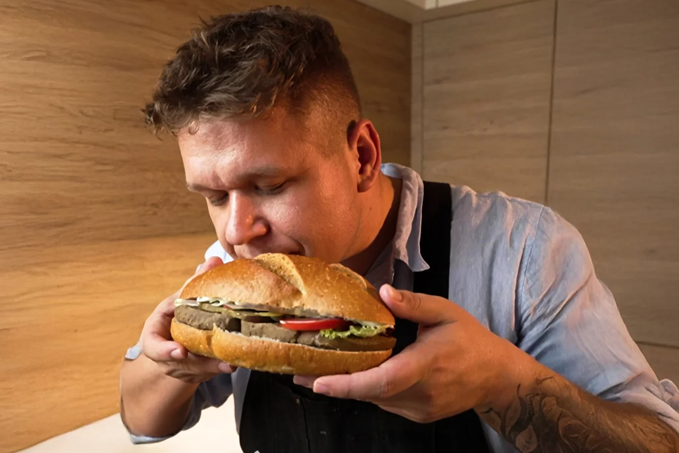 Patê vegan de grão-de-bico e cogumelos secos - receita simples no cozedor de fiambre