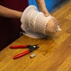 Rede de charcutaria branca com dimensões de 12,5 cm x 50 m, com resistência térmica até 220°C - 5 