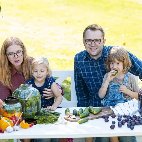 Frasco inquebrável e multifuncional com tampa preta de rosca, 15 L - 8