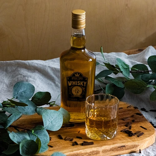 Garrafa 0,5 L com tampa e impressão a 2 cores Whisky - 4 unid. - 12