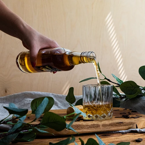 Garrafas 500 ml com tampa de rosca e impressão a 2 cores Whisky - 4 unid. - 10