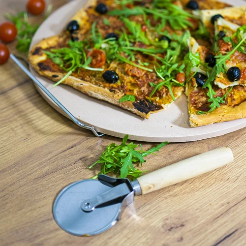 Pedra para pizza com pega e cortador, em cordierita, redonda 33 cm - 16