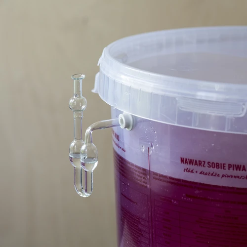 Rurka fermentacyjna kątowa do pojemników - 2
