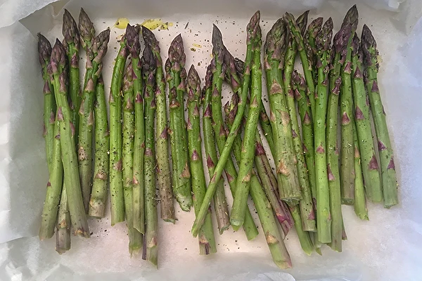 Como preparar espargos verdes?