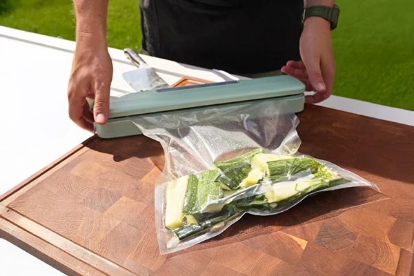 Curgete em salmoura leve caseira - receita simples e rápida