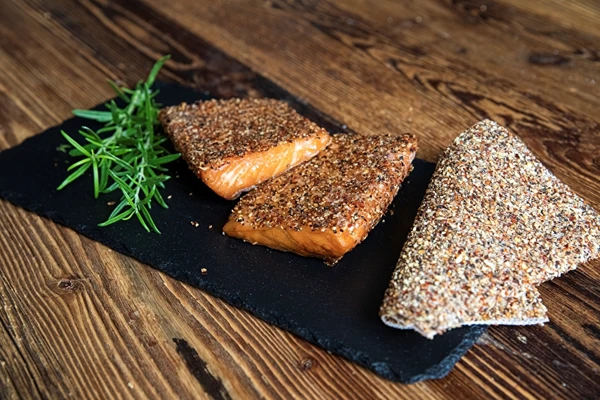 Salmão defumado a quente