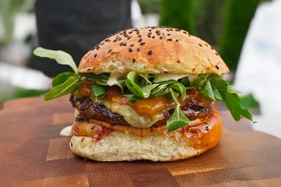 Browin Przepiśnik - Hambúrguer com doce de pêssego – experimente esta combinação