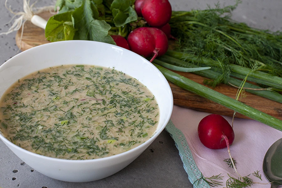 Browin Przepiśnik - Okroshka – sopa fria à base de kvas (kwas chlebowy)