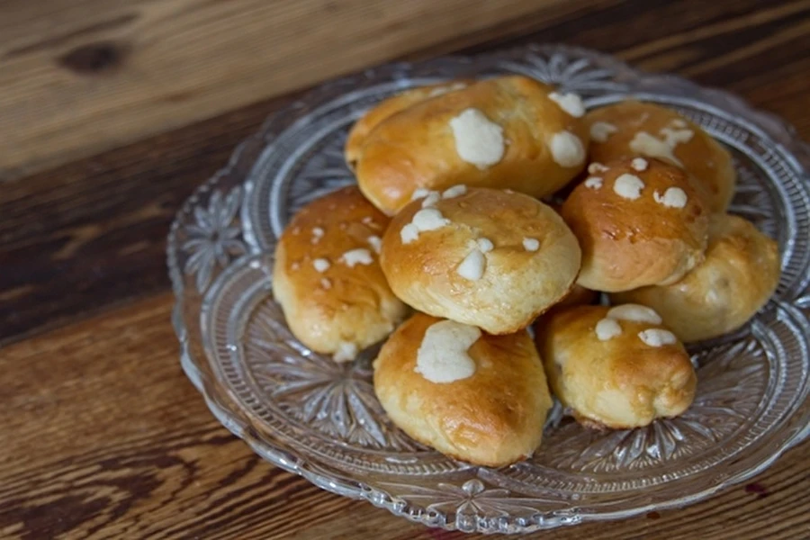 Browin Przepiśnik - Pãezinhos doces com ameixa