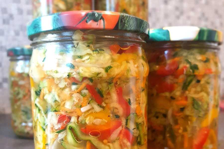 Browin Przepiśnik - Salada para o inverno