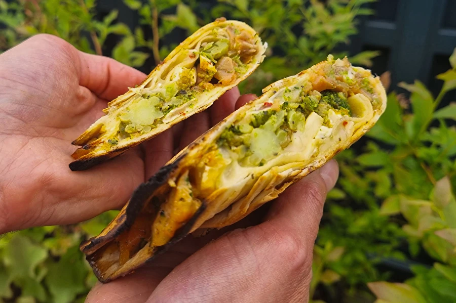 Browin Przepiśnik - Tortilhas grelhadas com salmão fumado e brócolos